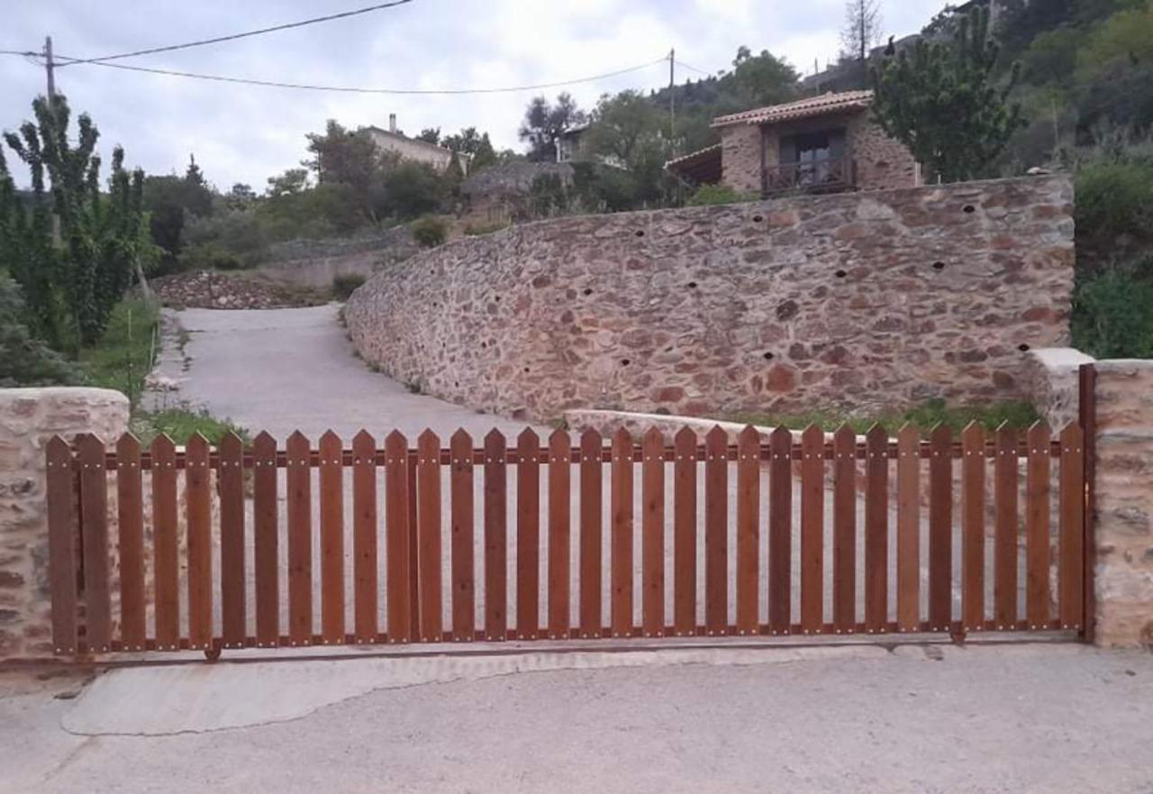 منزل الضيف أسبرطة  في Luxury House In The Hills المظهر الخارجي الصورة